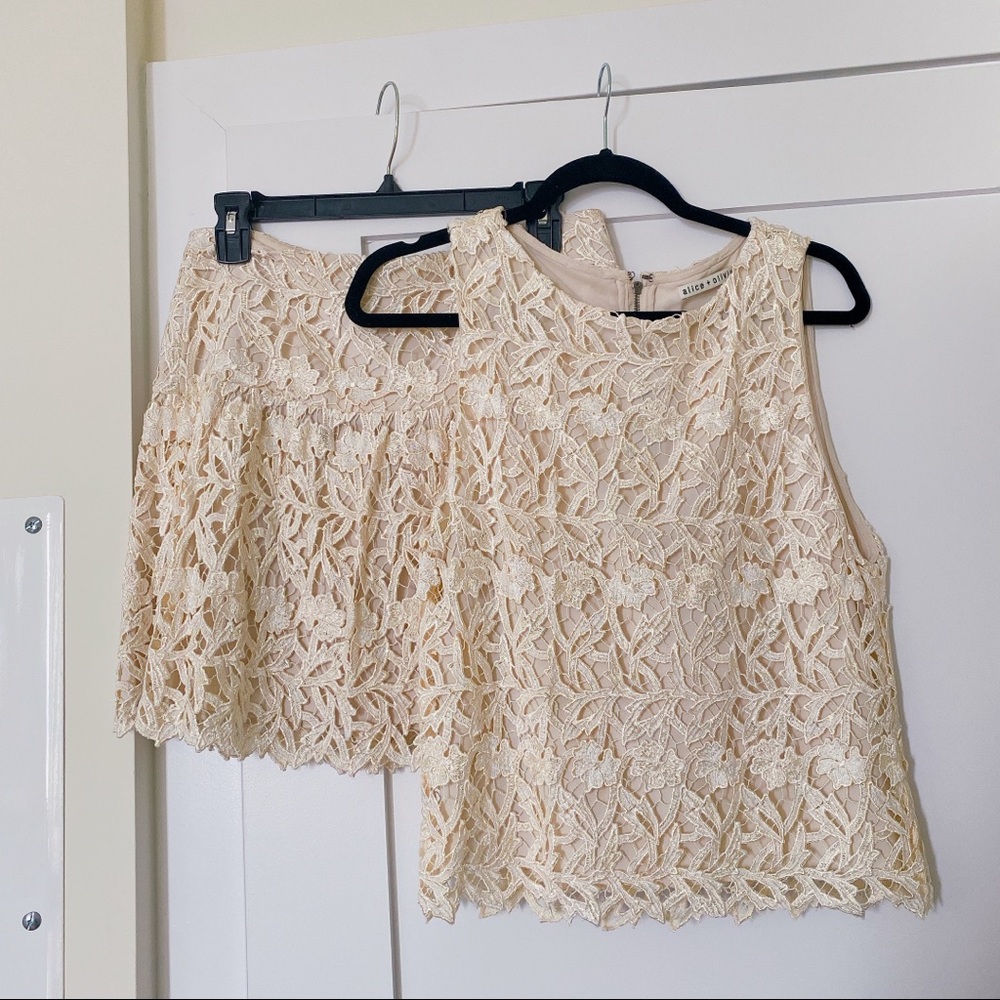 Size M Alice + Olivia lace tank and skirt set